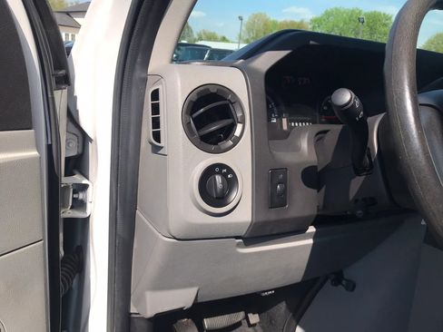 Used 2014 Ford E-350 and Econoline 350 Super Duty RWD image 12