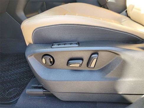 Used 2024 Volkswagen Atlas Cross Sport SEL R-Line image 18