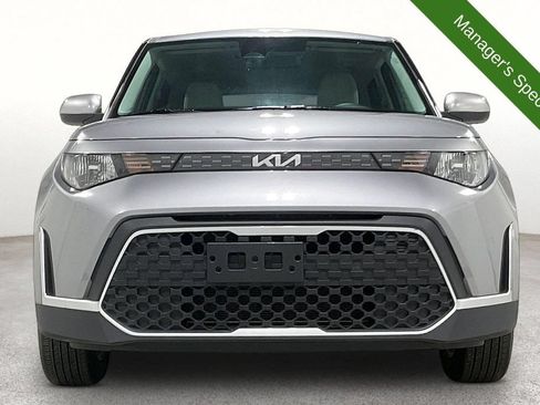Used 2025 Kia Soul LX w/ LX Technology Package FWD image 4
