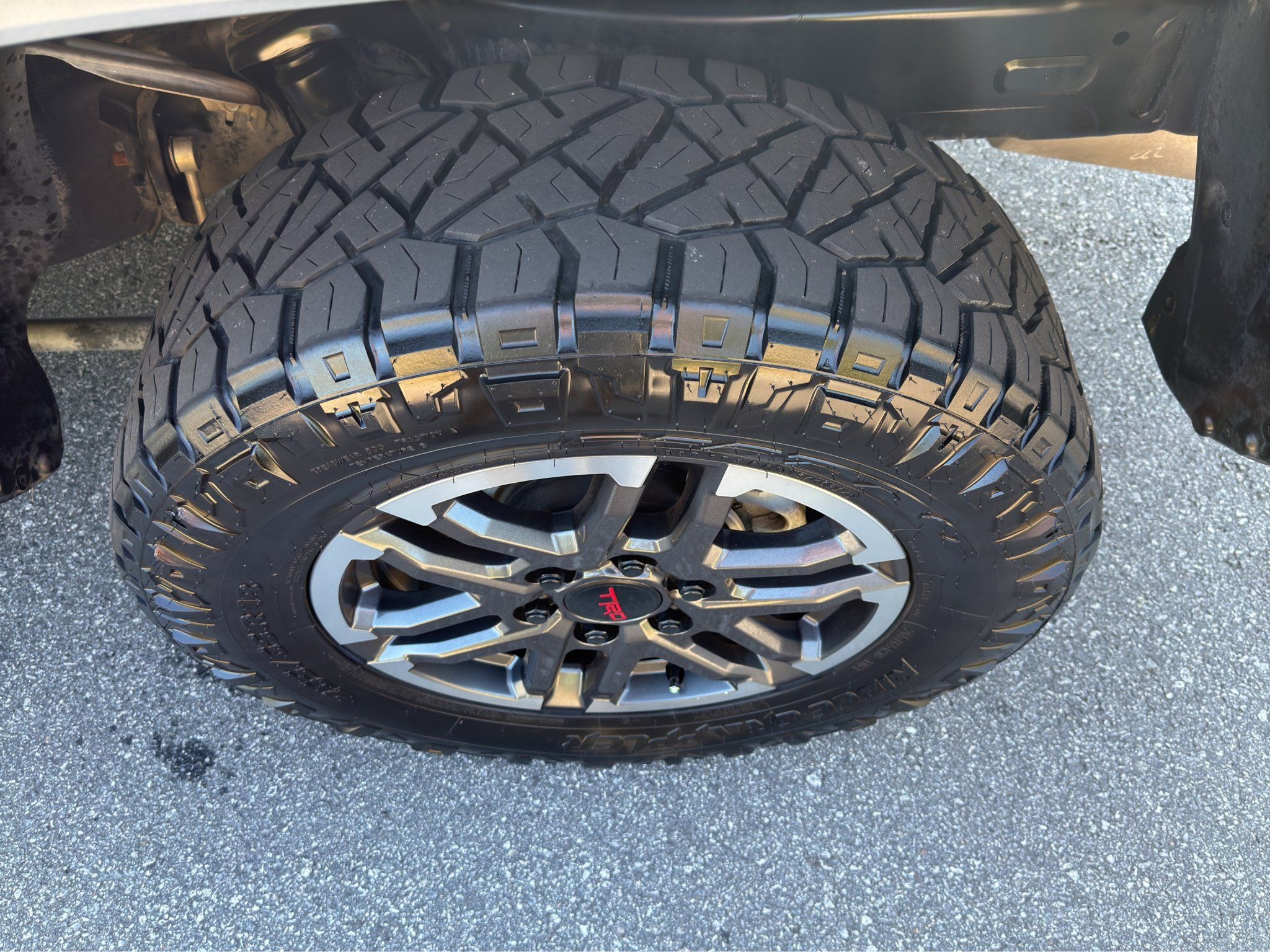Used 2024 Toyota Tacoma TRD Sport w/ TRD Sport Upgrade Package AWD/4WD image 15