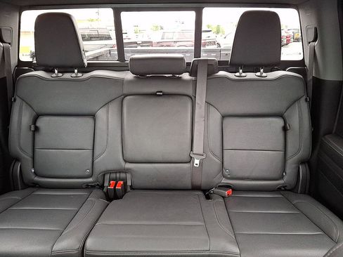 Used 2024 GMC Sierra 1500 SLT w/ SLT Convenience Package AWD/4WD image 13