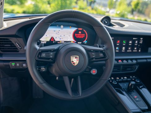 Used 2025 Porsche 911 Carrera RWD image 14