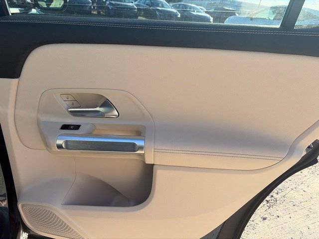 Used 2022 Mercedes-Benz GLB 250 image 18