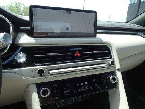 New 2025 Genesis G70 2.5T image 16