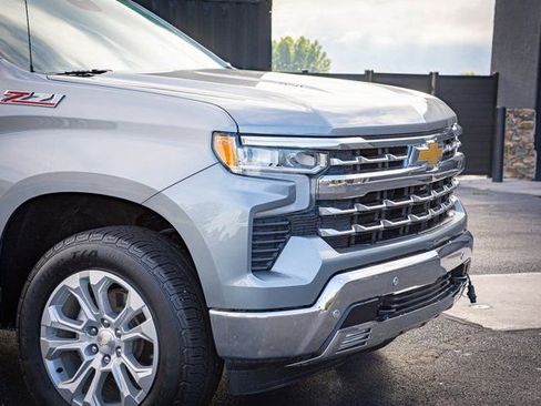 Used 2023 Chevrolet Silverado 1500 LTZ w/ Z71 Off-Road Package image 4