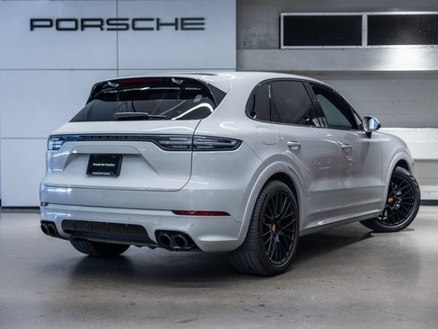 Certified 2023 Porsche Cayenne GTS AWD/4WD image 8