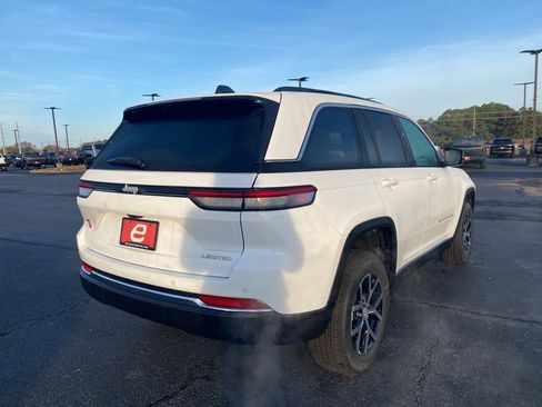 New 2025 Jeep Grand Cherokee Limited image 7