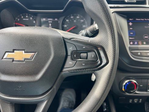 Used 2023 Chevrolet TrailBlazer LS image 30