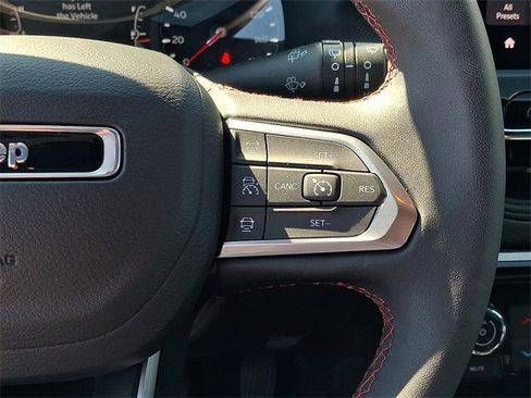 Used 2024 Jeep Compass Trailhawk image 21