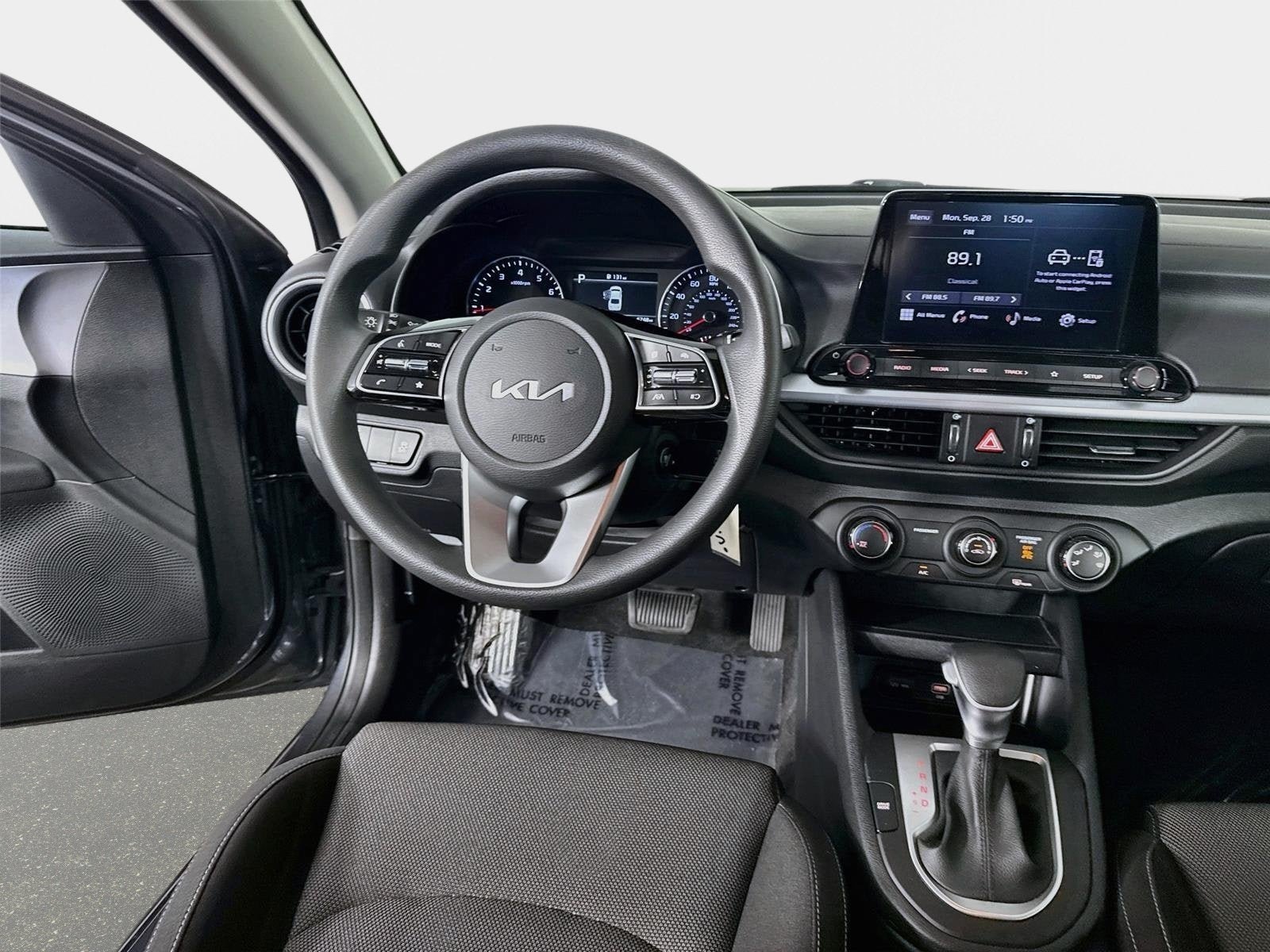 Certified 2023 Kia Forte LXS w/ LXS Technology Package FWD image 21