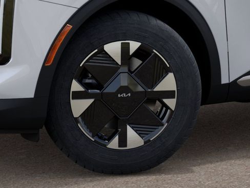 New 2026 Kia Sportage LX FWD image 9