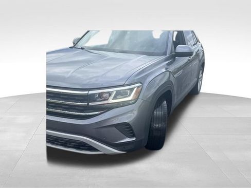 Used 2022 Volkswagen Atlas Cross Sport SE FWD image 11