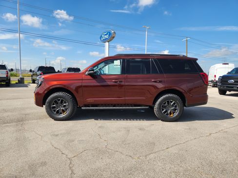 New 2027 Ford Expedition Tremor w/ Driver's Package AWD/4WD image 3