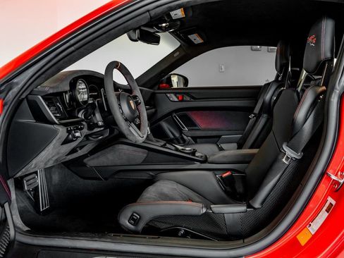 Certified 2025 Porsche 911 GT3 RS RWD image 5