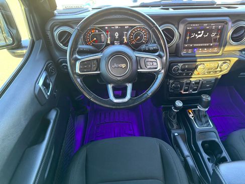 Used 2021 Jeep Wrangler Unlimited Sahara image 21