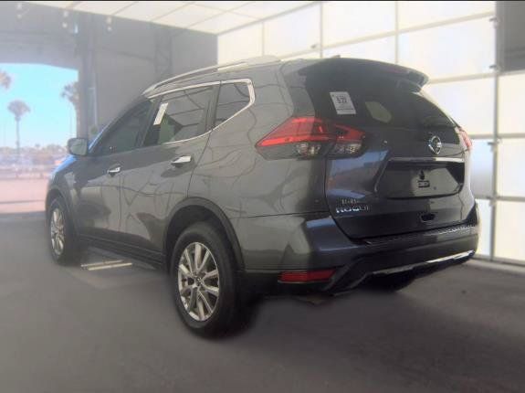 Used 2017 Nissan Rogue SV FWD image 3