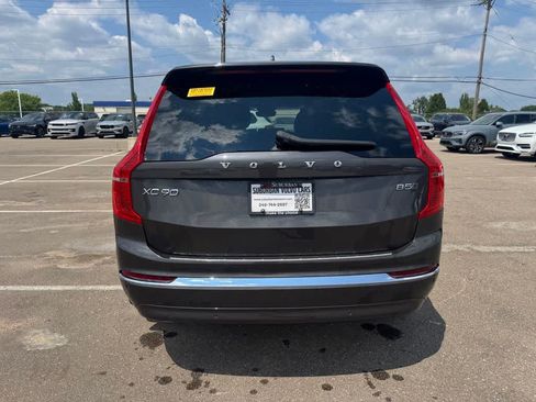 Used 2024 Volvo XC90 B5 Core w/ Protection Package Premier AWD/4WD image 6