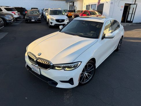 Used 2019 BMW 330i 330i Sedan 4D w/ Premium Package image 2
