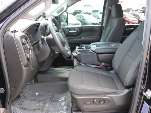 Used 2025 Chevrolet Silverado 2500 Custom w/ Custom Value Package AWD/4WD image 11