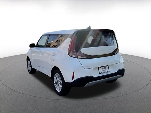 Used 2025 Kia Soul LX w/ LX Technology Package image 11