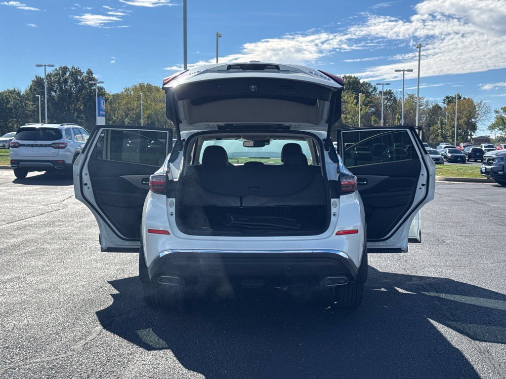 Used 2020 Nissan Murano SL w/ Moonroof Package AWD/4WD image 18