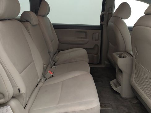 Used 2016 Kia Sedona LX FWD image 19