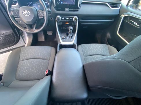 Used 2024 Toyota RAV4 XLE w/ Convenience Package AWD/4WD image 11