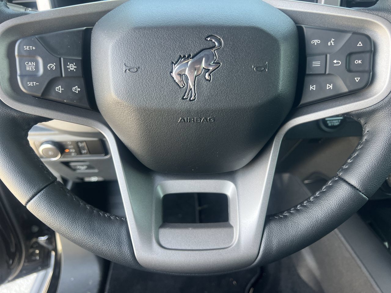 New 2026 Ford Bronco Outer Banks w/ Sasquatch Package AWD/4WD image 9