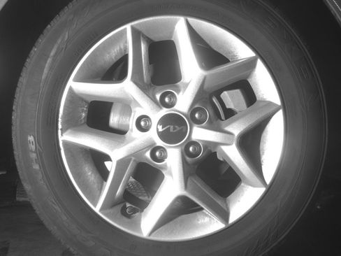 Used 2025 Kia Soul LX w/ LX Technology Package image 13