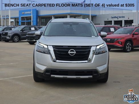 Used 2025 Nissan Pathfinder SL AWD/4WD image 2