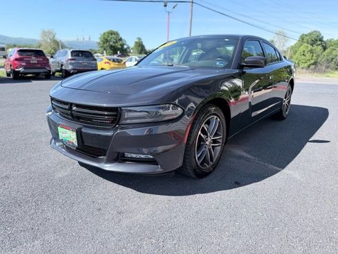 Used 2018 Dodge Charger GT AWD/4WD image 4