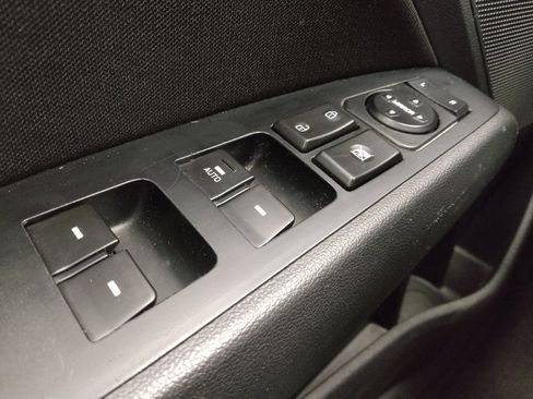 Used 2019 Hyundai Elantra Value Edition w/ Cargo Package image 27