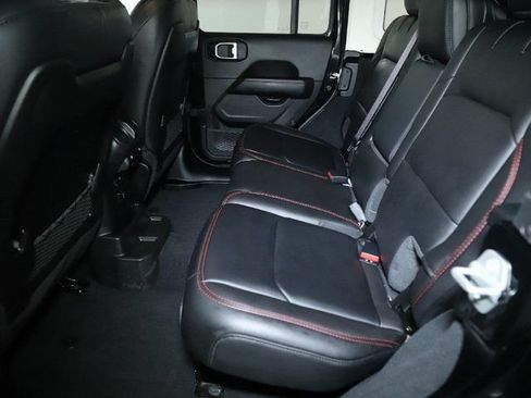 Used 2026 Jeep Wrangler Unlimited Rubicon AWD/4WD image 17