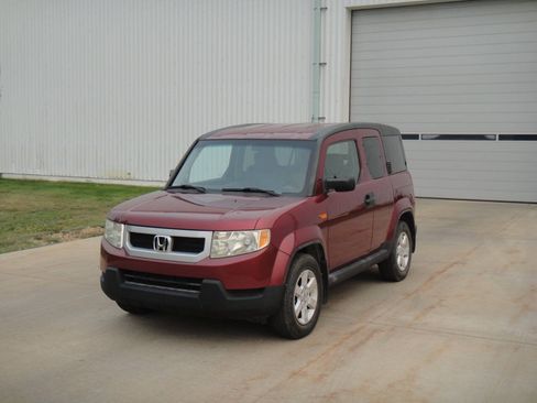 Used 2010 Honda Element EX image 2