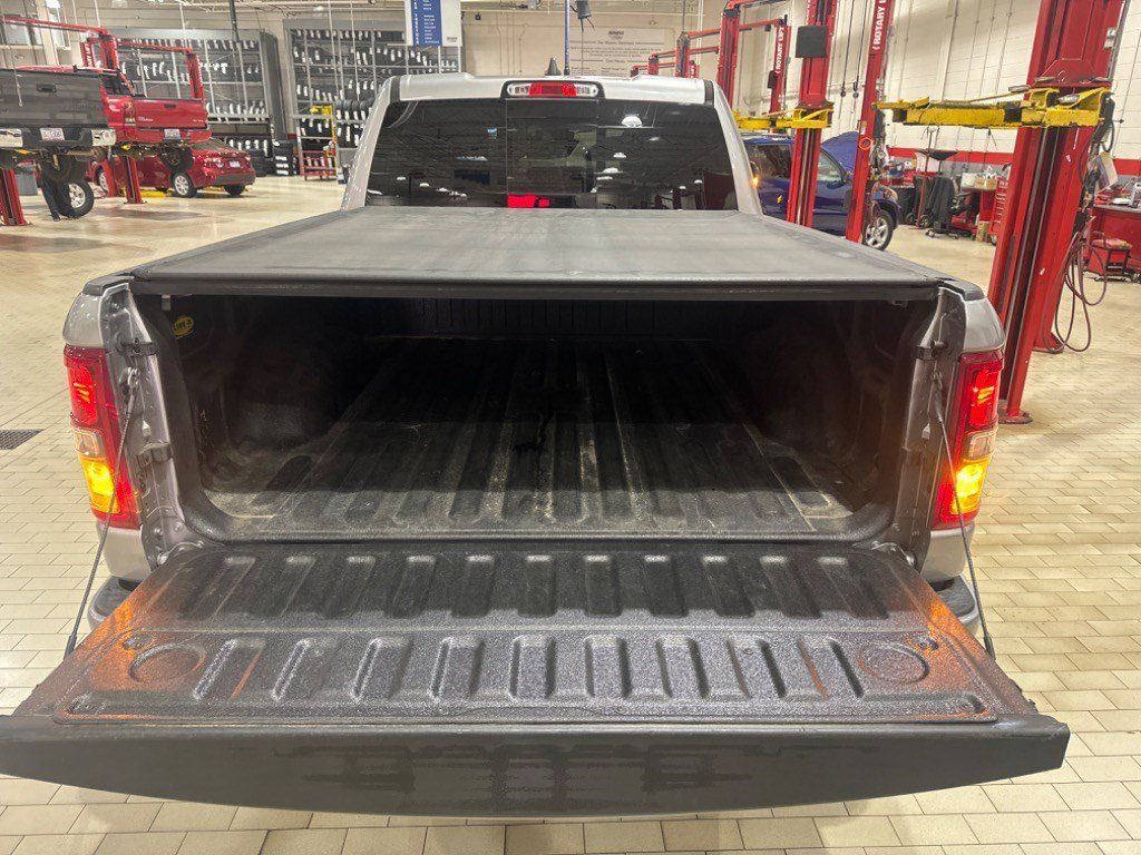 Used 2022 RAM 1500 Big Horn AWD/4WD image 9