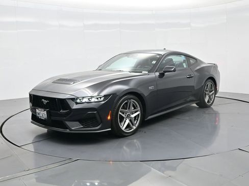 Used 2024 Ford Mustang GT Premium image 2