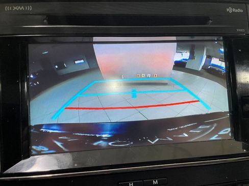 Used 2015 Toyota Avalon XLE Touring image 35