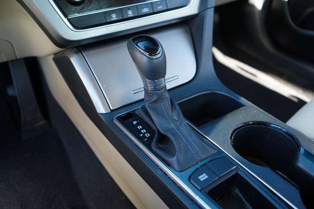 Used 2017 Hyundai Sonata Sport FWD image 33