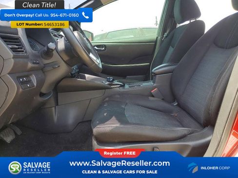 Used 2018 Nissan Leaf SV w/ SV Technology Package FWD image 9