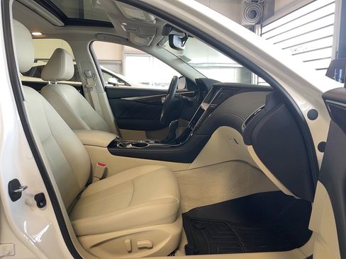 Used 2019 INFINITI Q50 Luxe w/ Essential Package (3.0T Luxe) image 19