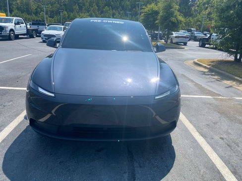 Used 2026 Tesla Model Y AWD image 2