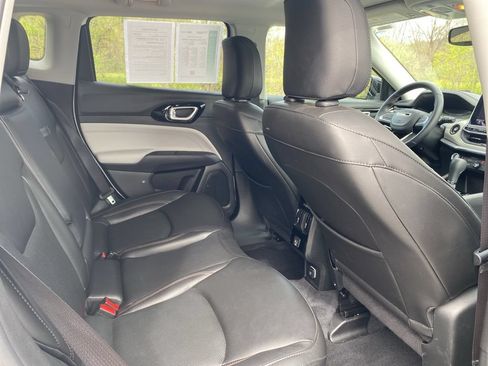 Used 2022 Jeep Compass Limited AWD/4WD image 13