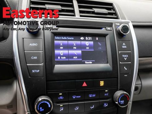 Used 2015 Toyota Camry LE FWD image 18