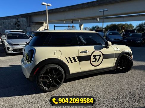 Used 2019 MINI Cooper 2-Door Hardtop w/ Signature Upholstery Package FWD image 4
