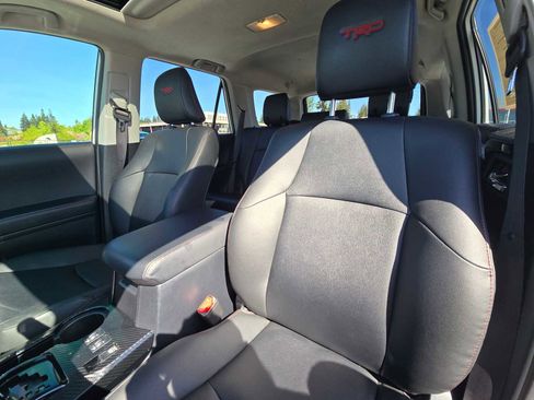 Used 2024 Toyota 4Runner TRD Off-Road Premium w/ Off Road Premium Plus Package AWD/4WD image 22