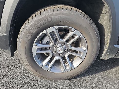 Used 2025 GMC Terrain Elevation image 4