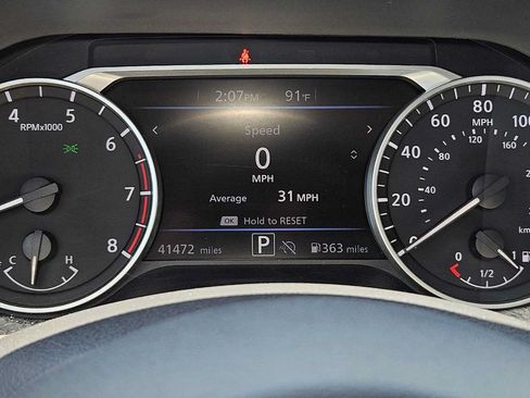 Used 2025 Nissan Sentra SR FWD image 30