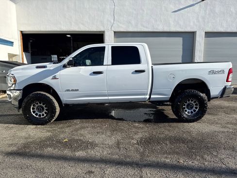 Used 2022 RAM 2500 Tradesman w/ Chrome Appearance Group image 2