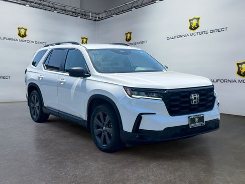 Used 2023 Honda Pilot Sport image 7