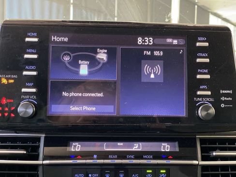 Certified 2024 Toyota Sienna LE FWD image 18